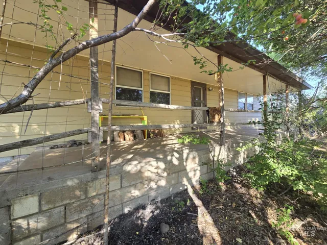 $385,000 | 2230 Kilborn Lane, Mesa, ID 83643