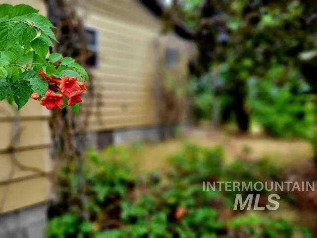 $385,000 | 2230 Kilborn Lane, Mesa, ID 83643