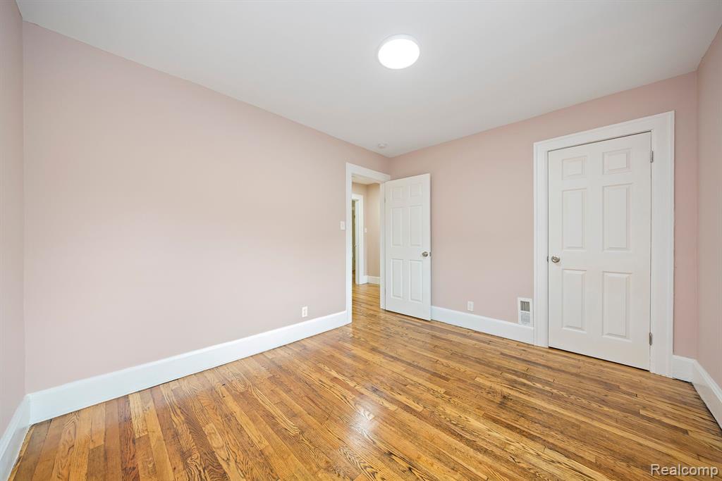 5519 Nottingham Road Detroit, MI 48224 - Photo 26 of 46