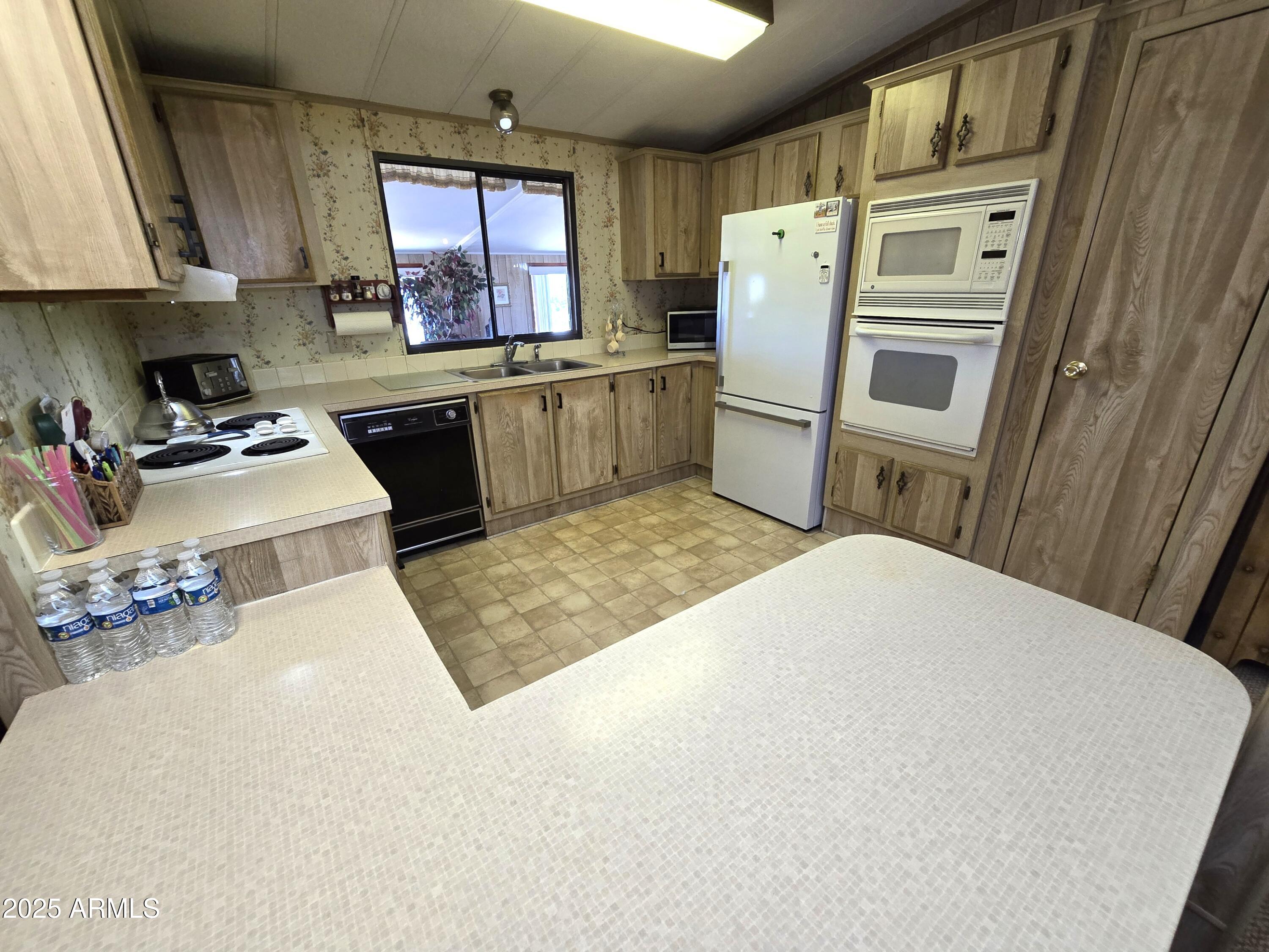 11965 Henderson Road Dewey, AZ 86327 - Photo 22 of 61 20251025_124108