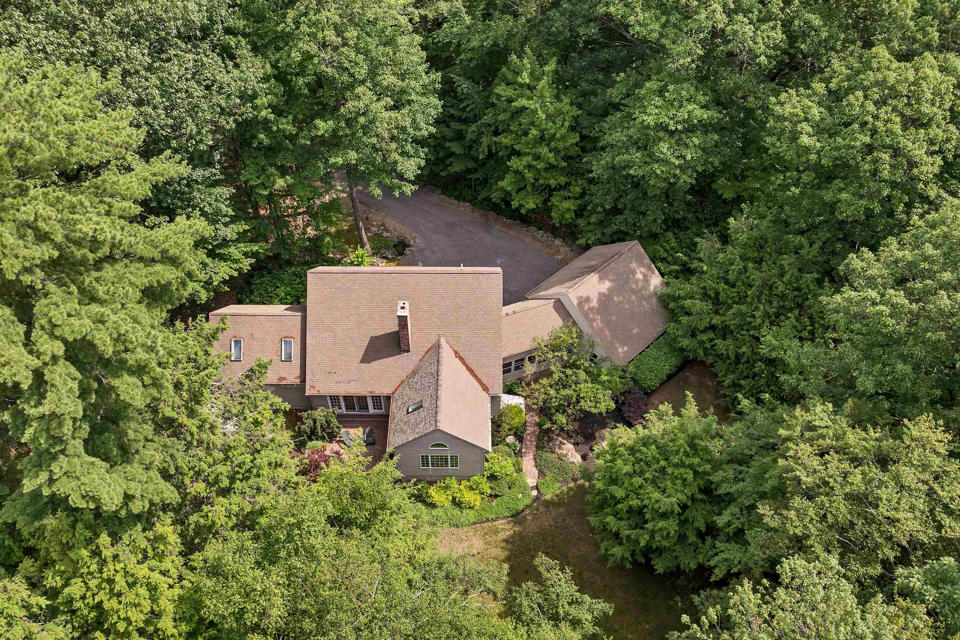 28 Spruce Road Wolfeboro, NH 03894 - Photo 2 of 54 Gallery Image 2