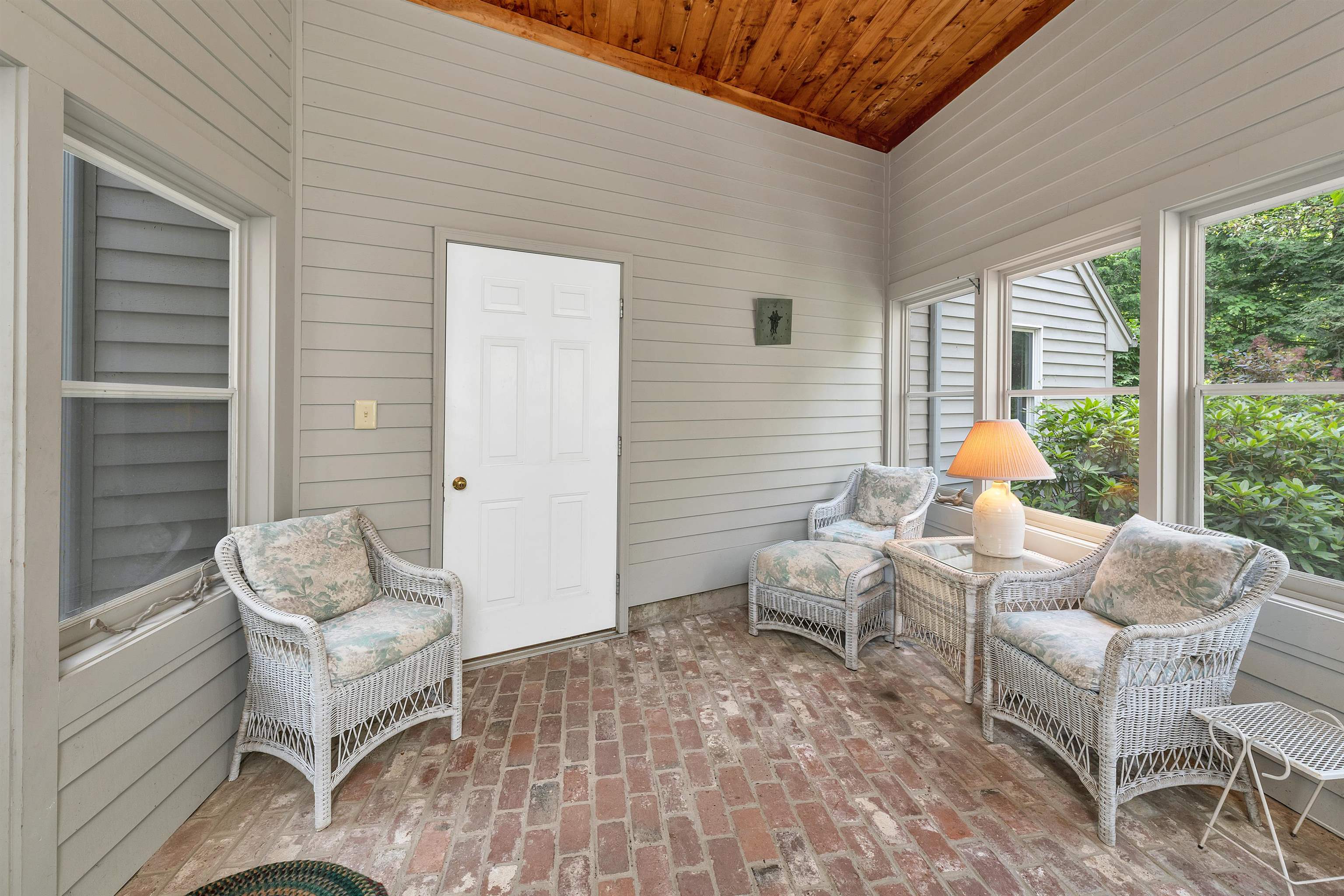28 Spruce Road Wolfeboro, NH 03894 - Photo 4 of 54 Gallery Image 4