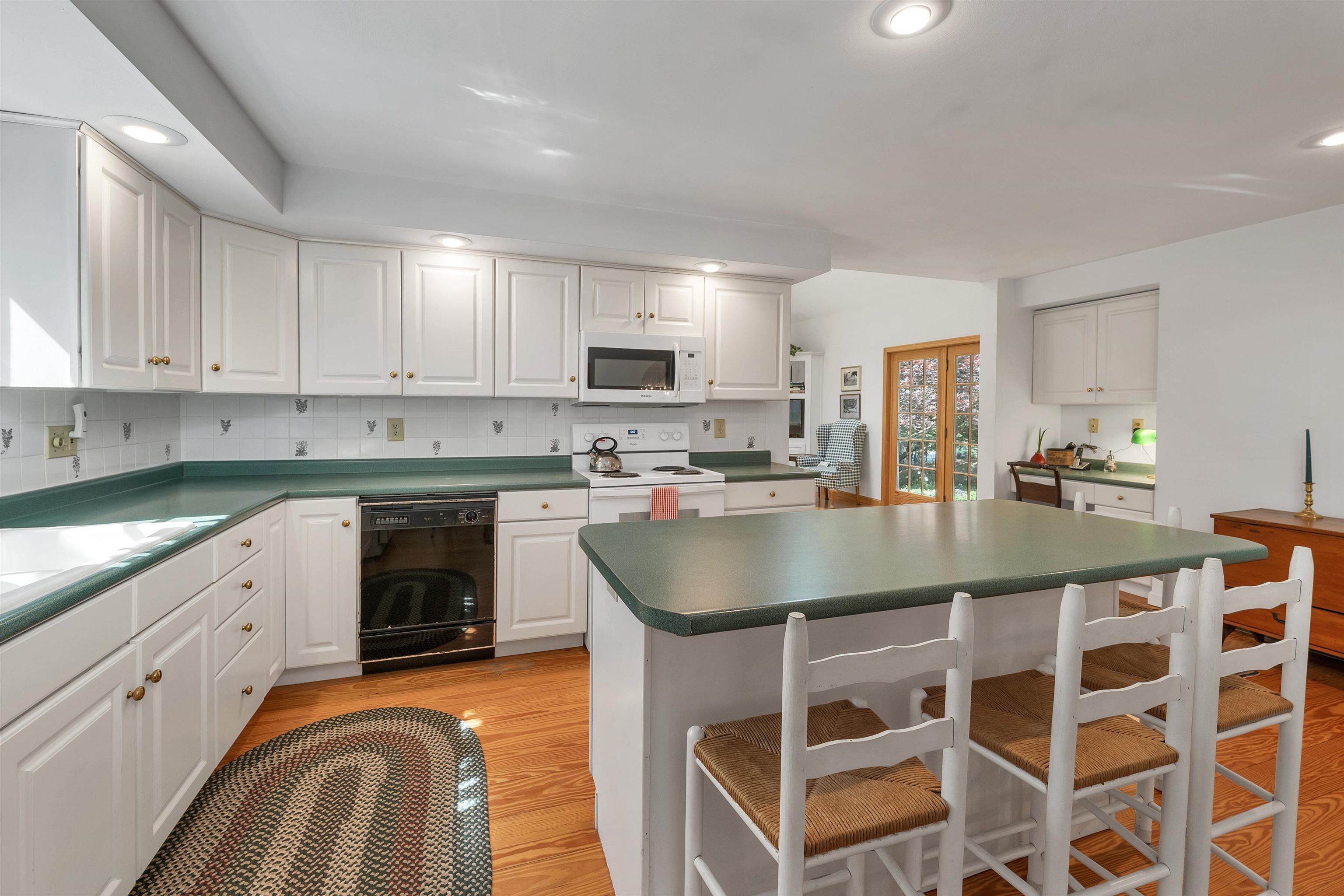 28 Spruce Road Wolfeboro, NH 03894 - Photo 8 of 54 Gallery Image 8