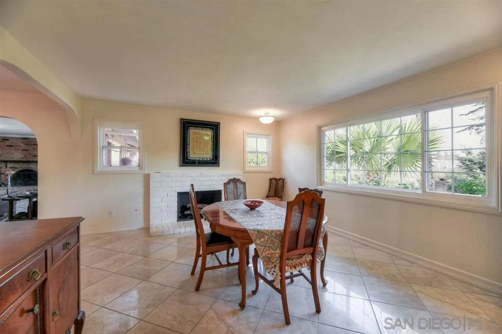 12028 Old Pomerado Road Poway, CA 92064 - Photo 7 of 25 Gallery Image 7