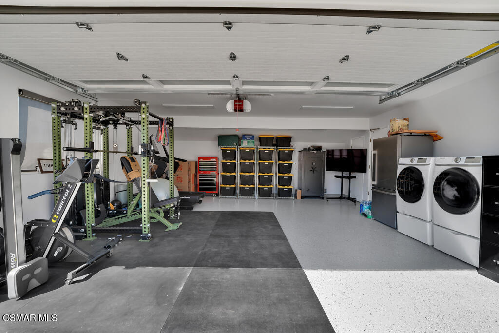 2224 Alscot Avenue Simi Valley, CA 93063 - Photo 26 of 34 a view of a room with gym equipment