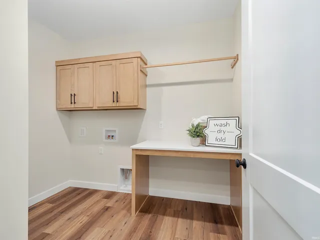 $529,000 | 9186 East Snow White Road, Cromwell, IN 46732