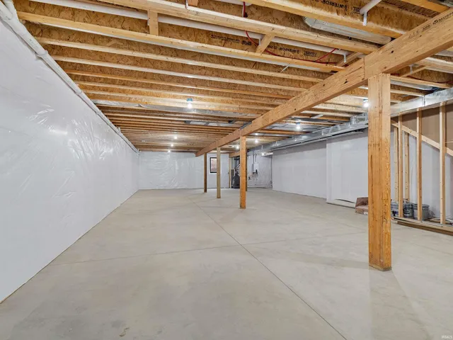 $529,000 | 9186 East Snow White Road, Cromwell, IN 46732