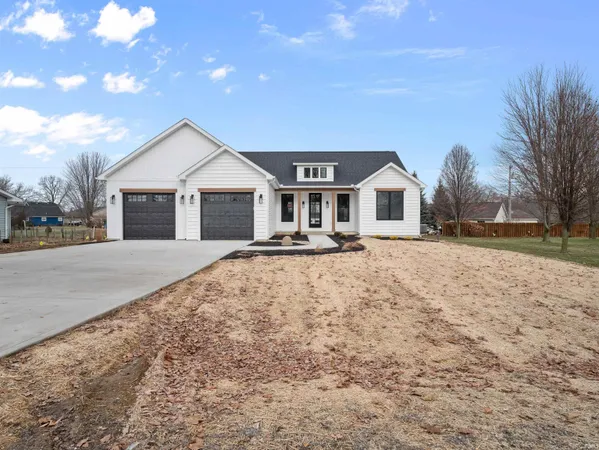 $529,000 | 9186 East Snow White Road, Cromwell, IN 46732