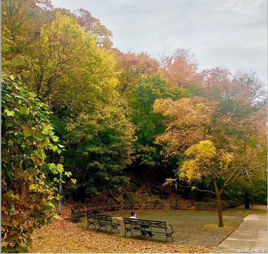 225 Bennett Avenue, Unit 1N Manhattan, NY 10040 - Photo 2 of 11 a view of a lake with houses