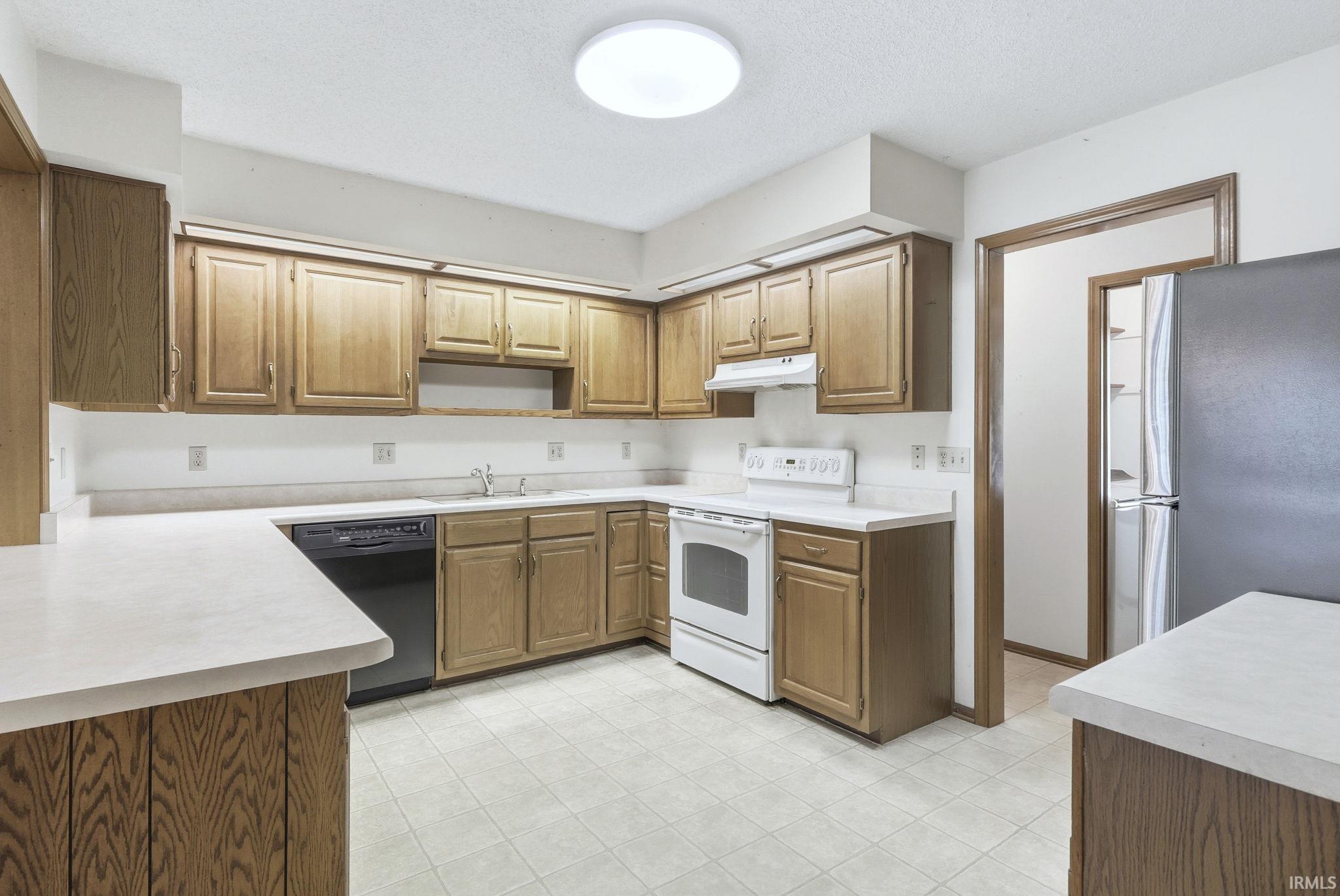 2721 Red Butte Cove Fort Wayne, IN 46804 - Photo 7 of 25