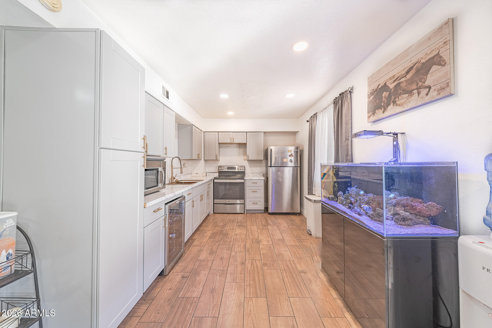 6321 West Cheery Lynn Road Phoenix, AZ 85033 - Photo 4 of 22 IMG_3671