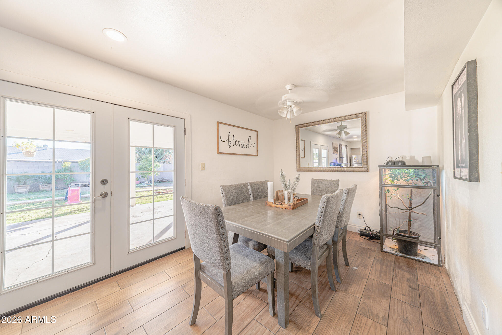 6321 West Cheery Lynn Road Phoenix, AZ 85033 - Photo 6 of 22 IMG_3672