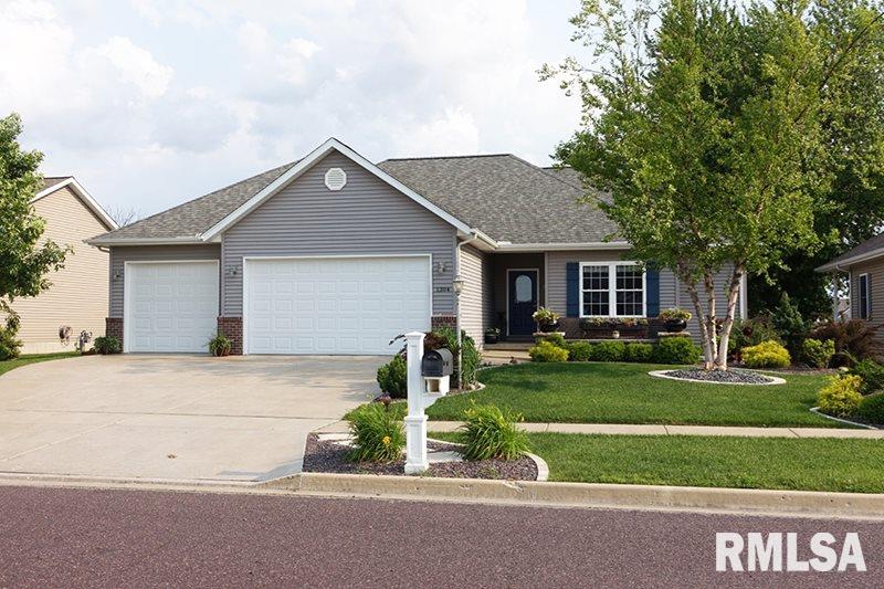 1304 Santa Fe Road Washington, IL 61571 - Photo 1 of 35 Gallery Image 1