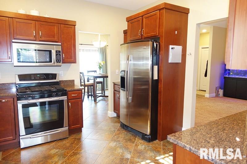 1304 Santa Fe Road Washington, IL 61571 - Photo 13 of 35 Gallery Image 13
