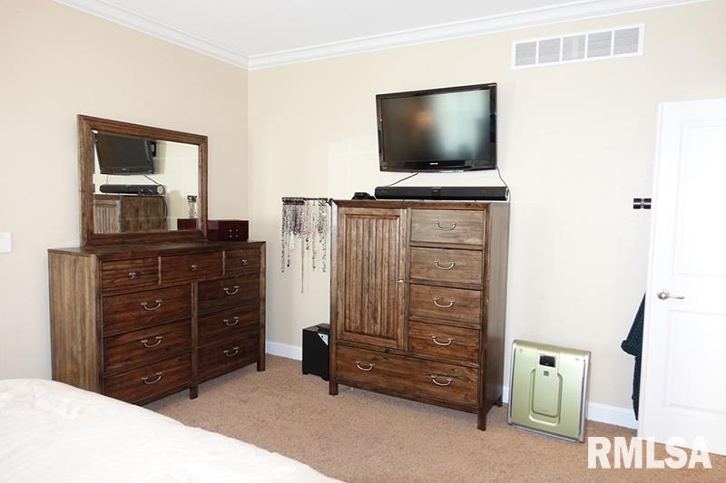 1304 Santa Fe Road Washington, IL 61571 - Photo 16 of 35 Gallery Image 16