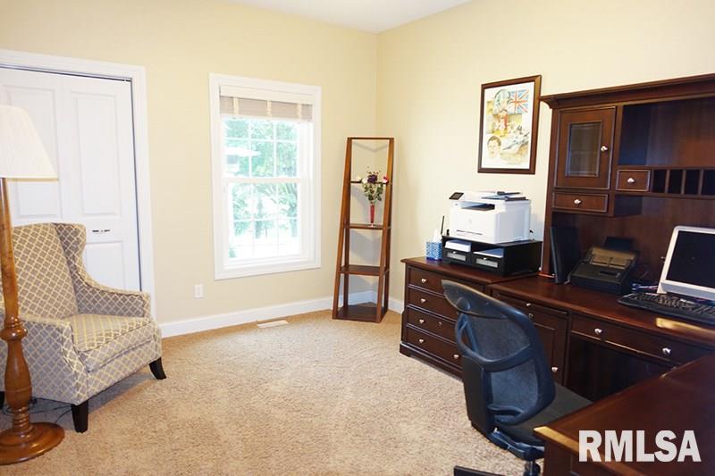 1304 Santa Fe Road Washington, IL 61571 - Photo 22 of 35 Gallery Image 22