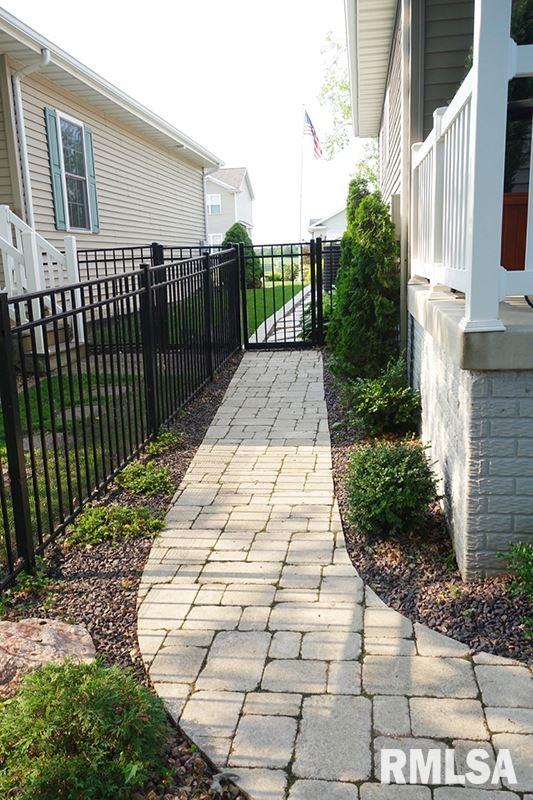 1304 Santa Fe Road Washington, IL 61571 - Photo 27 of 35 Gallery Image 27