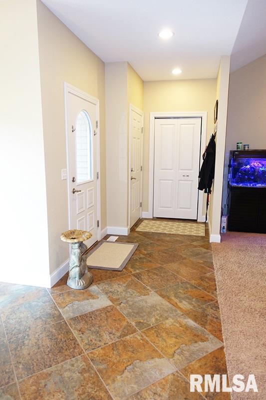1304 Santa Fe Road Washington, IL 61571 - Photo 6 of 35 Gallery Image 6