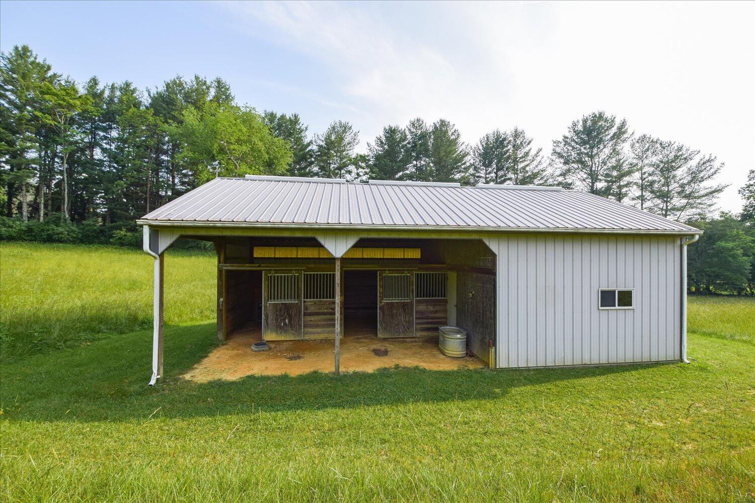 569 Sprinkle Road Fincastle, VA 24090 - Photo 41 of 59 32-569 Sprinkle-32