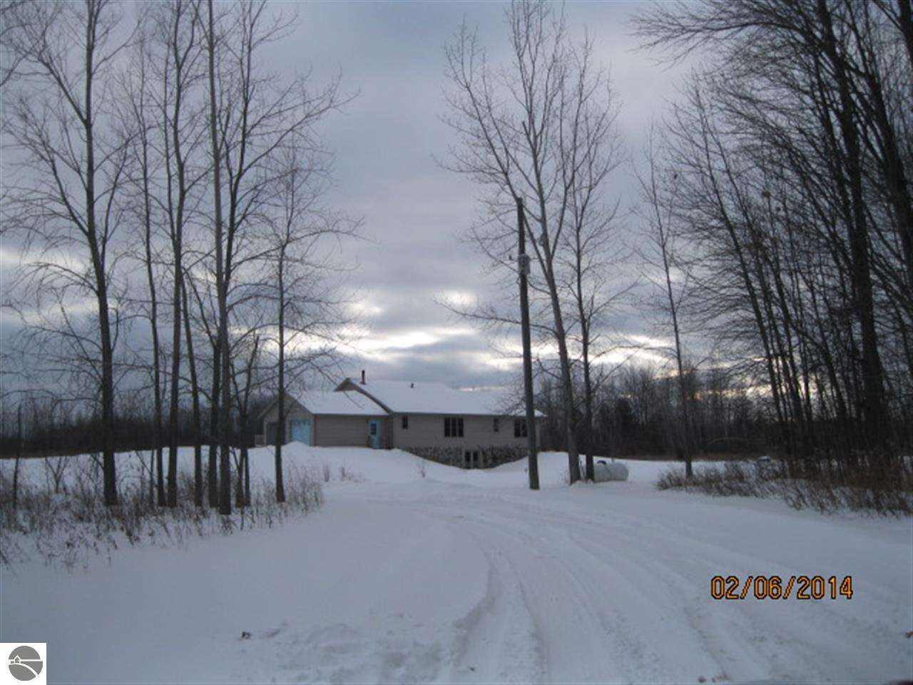 1551 Brown Road Bentley, MI 48613 - Photo 4 of 16 1780288-3.JPG