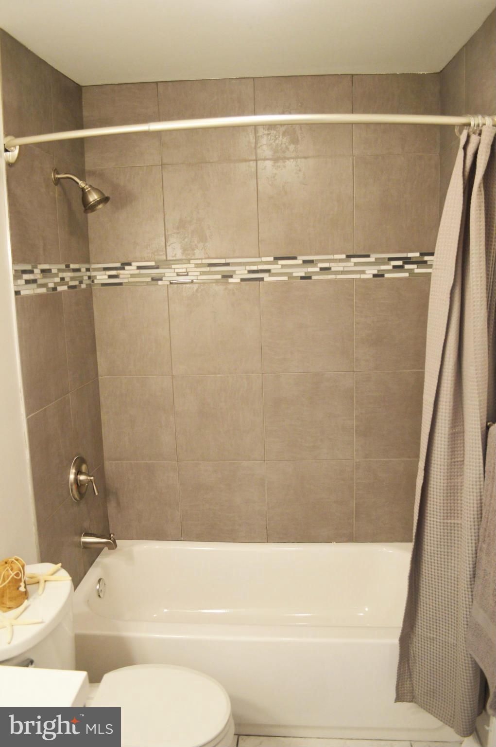 8134 North Boundary Road Baltimore, MD 21222 - Photo 19 of 30 Upstairs Bathroom