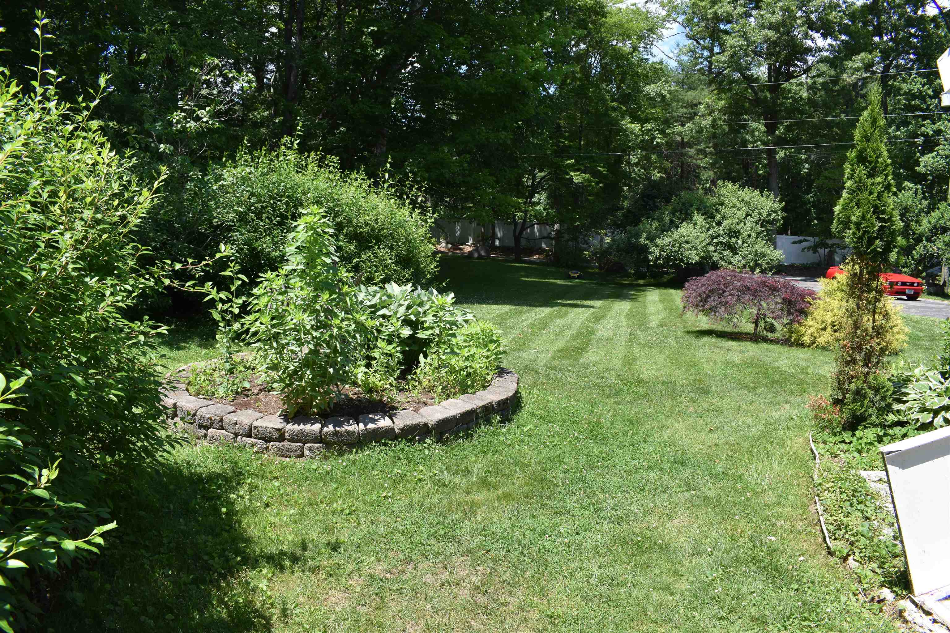 1 Whitney Grove Road Derry, NH 03038 - Photo 10 of 39