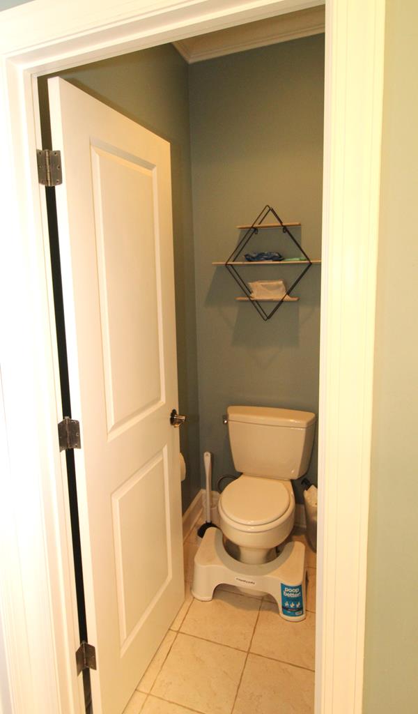 106 Pageland Road Dothan, AL 36305 - Photo 12 of 25 Primary En-suite Private Toilet Room