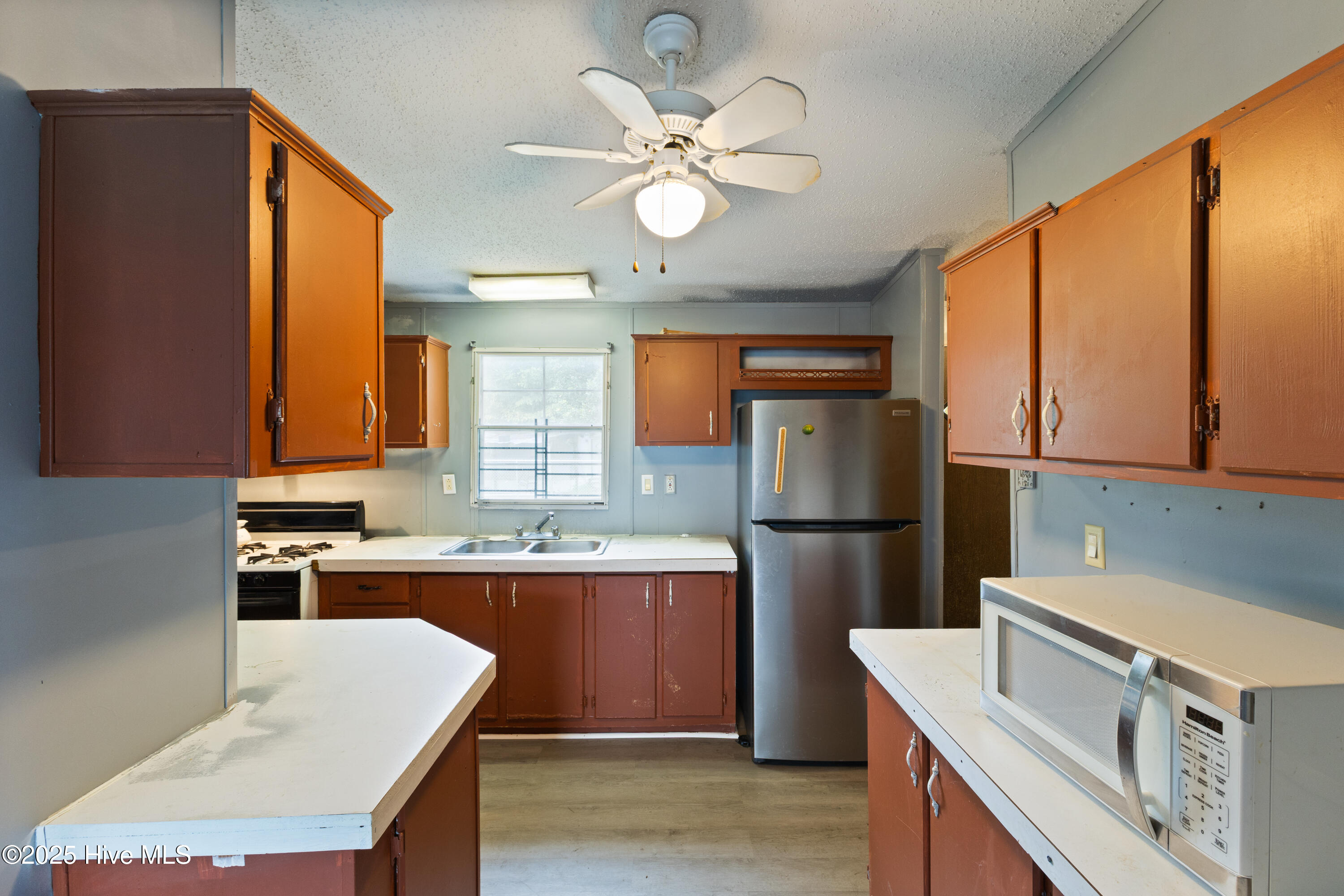 1461 Core Point Road Blounts Creek, NC 27814 - Photo 5 of 37 Kitchen
