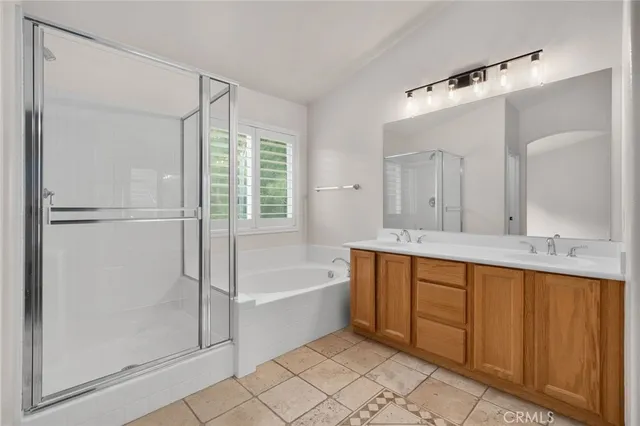 a view of a room with shelf