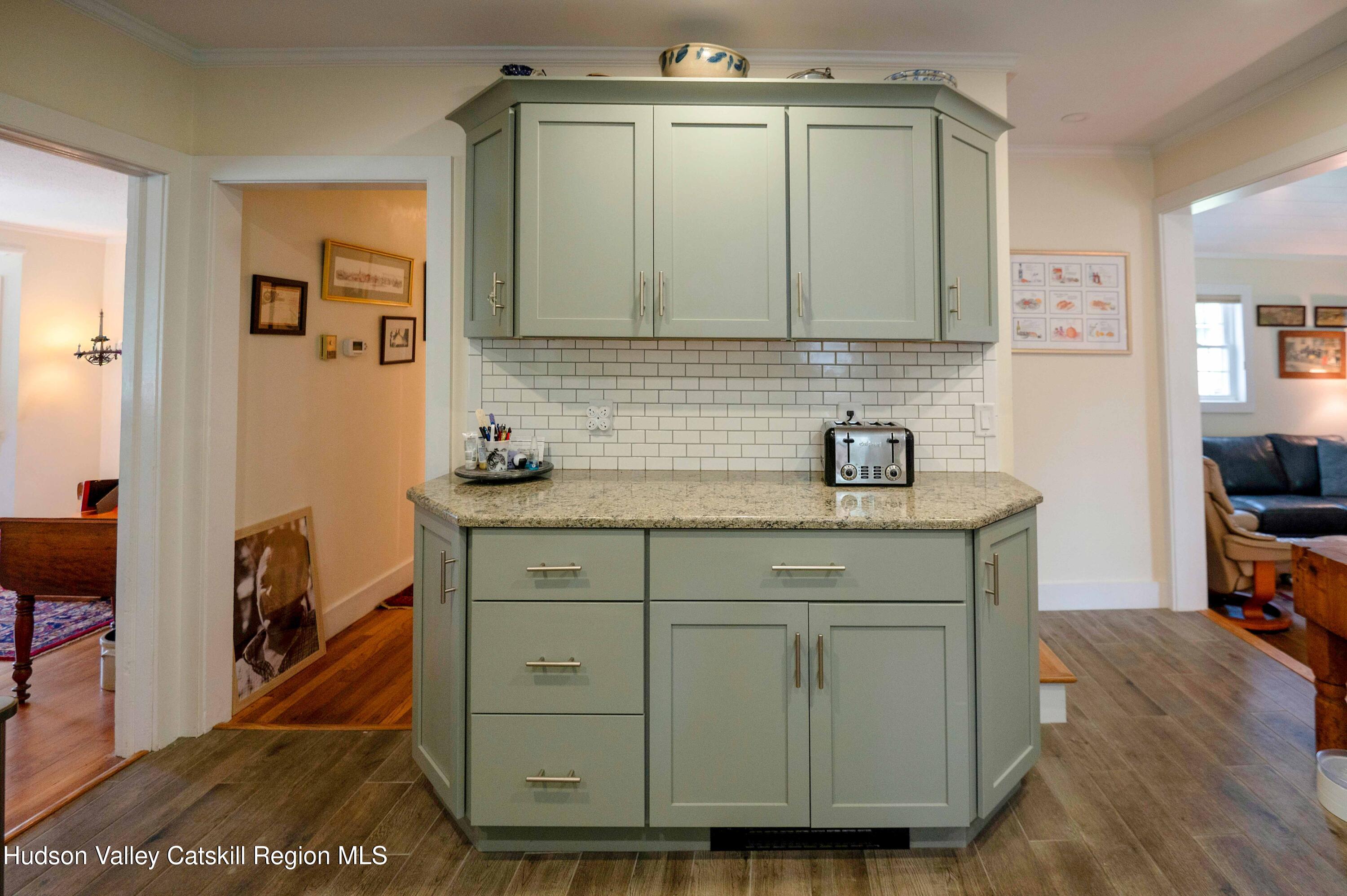 26 Eichybush Road Kinderhook, NY 12106 - Photo 13 of 33 kitchen 3