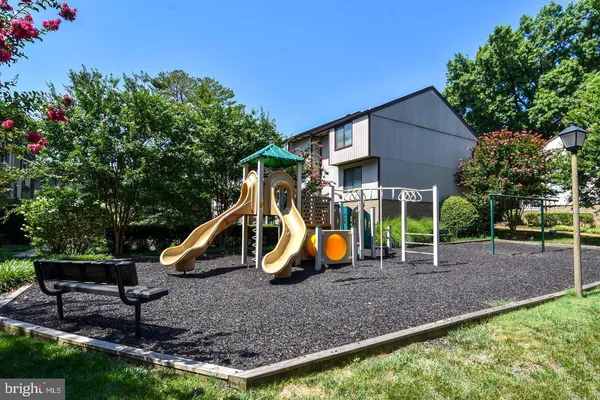 $2,800 | 1809 Westwind Way, Unit 56, McLean, VA 22102
