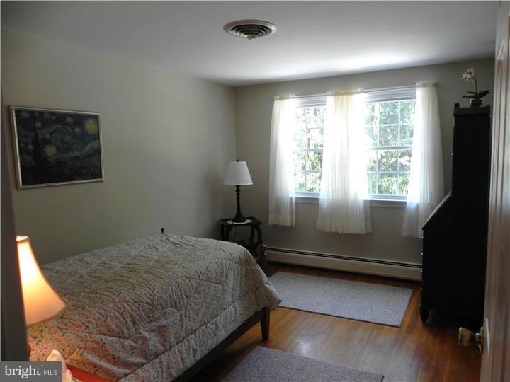 593 Kings Road Yardley, PA 19067 - Photo 10 of 17 Gallery Image 10