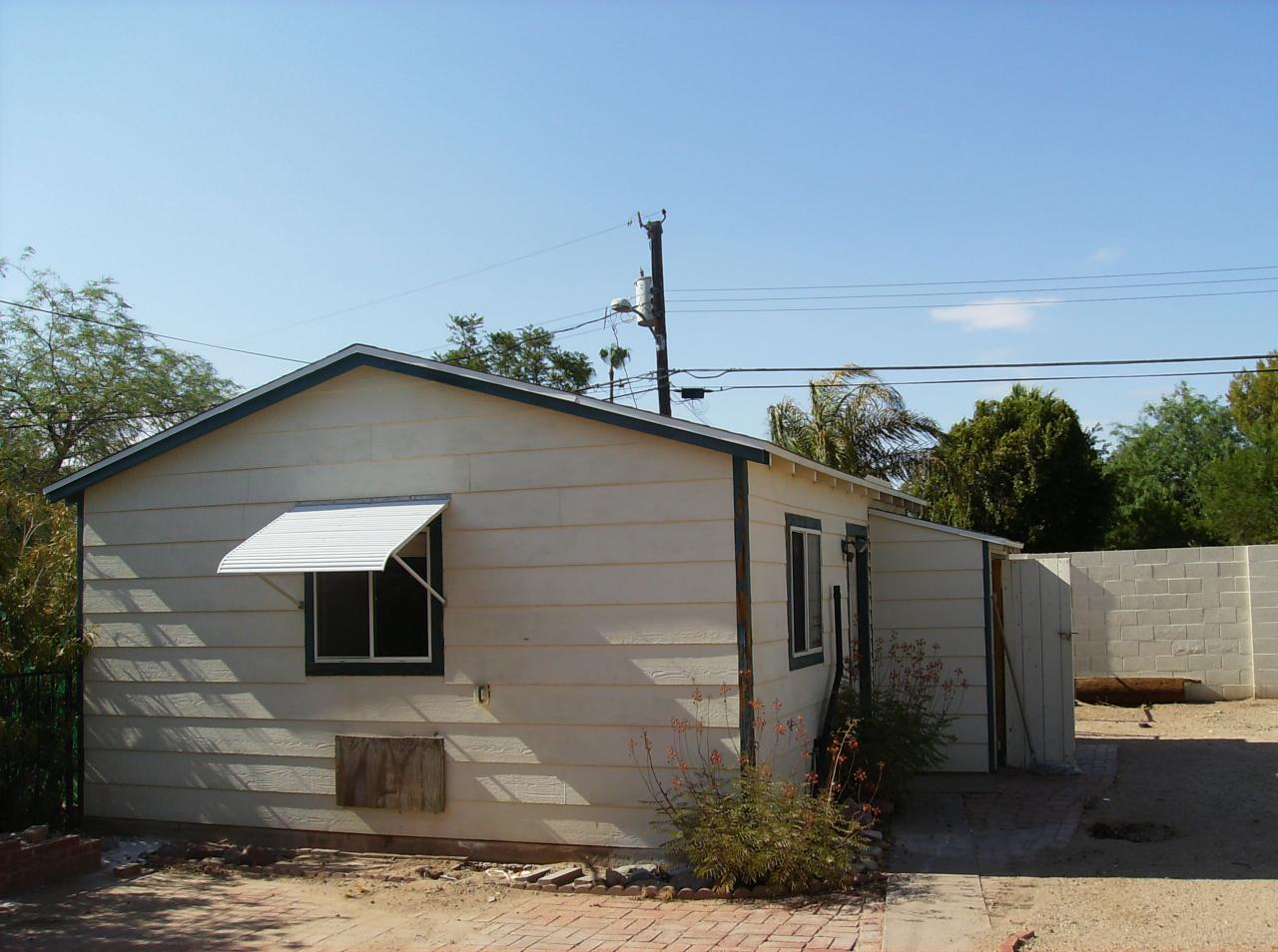 1638 East Roma Avenue Phoenix, AZ 85016 - Photo 10 of 11 Guest Studio