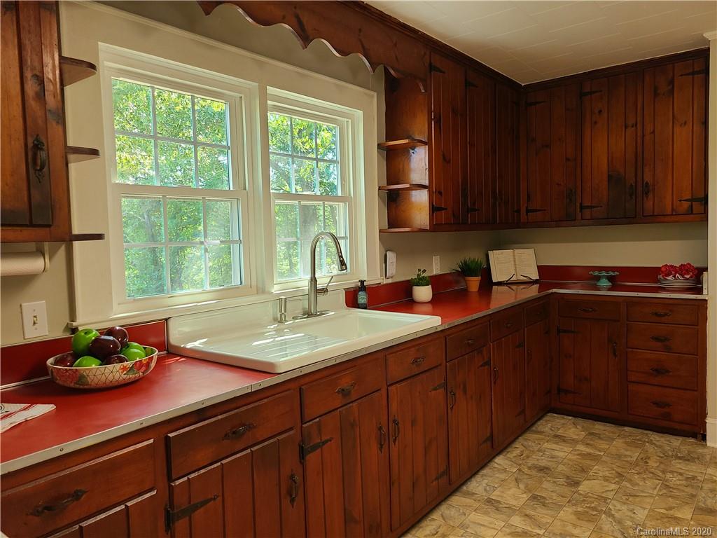 1704 Rhyne Road Dallas, NC 28034 - Photo 14 of 33 Gallery Image 14