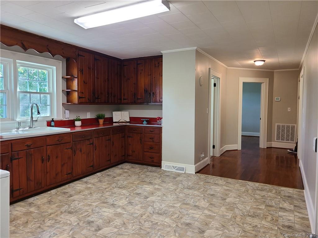 1704 Rhyne Road Dallas, NC 28034 - Photo 21 of 33 Gallery Image 21
