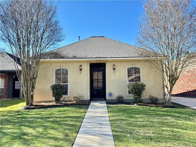 $1,900 | 5578 Arialo Drive, Baton Rouge, LA 70820