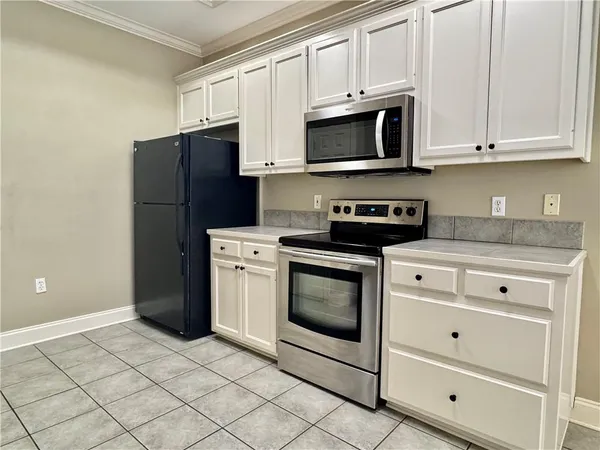 $2,100 | 5578 Arialo Drive, Baton Rouge, LA 70820