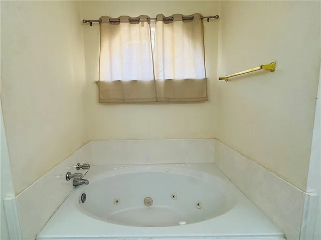 $1,900 | 5578 Arialo Drive, Baton Rouge, LA 70820