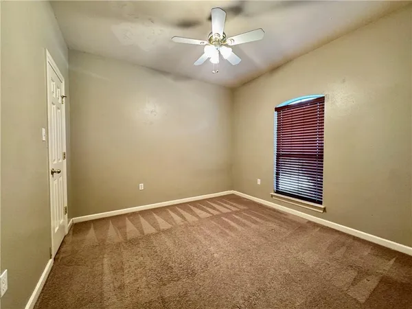 $2,100 | 5578 Arialo Drive, Baton Rouge, LA 70820