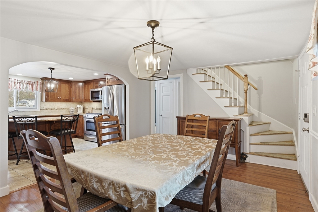 33 Julia Road Weymouth, MA 02191 - Photo 12 of 41