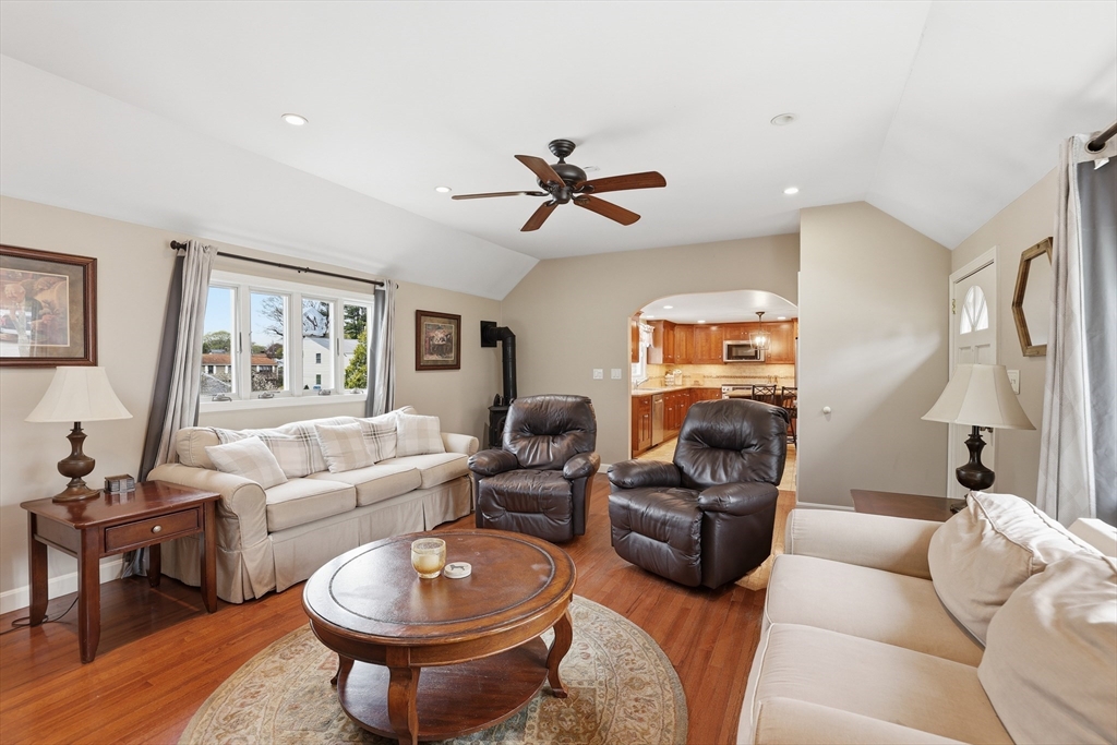 33 Julia Road Weymouth, MA 02191 - Photo 20 of 41