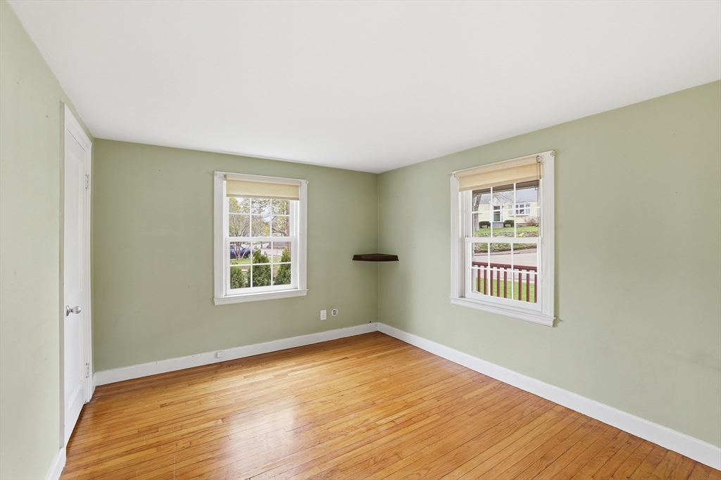 33 Julia Road Weymouth, MA 02191 - Photo 24 of 41