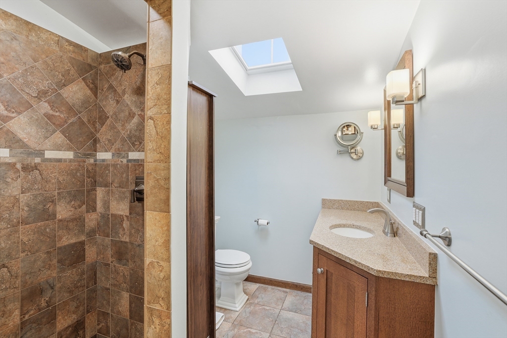 33 Julia Road Weymouth, MA 02191 - Photo 26 of 41