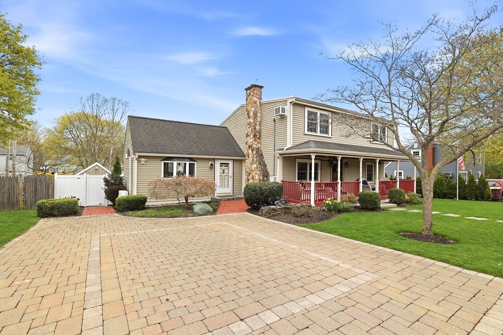 33 Julia Road Weymouth, MA 02191 - Photo 3 of 41