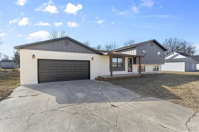 $269,000 | 470 St Paul Drive, New Madrid, MO 63869