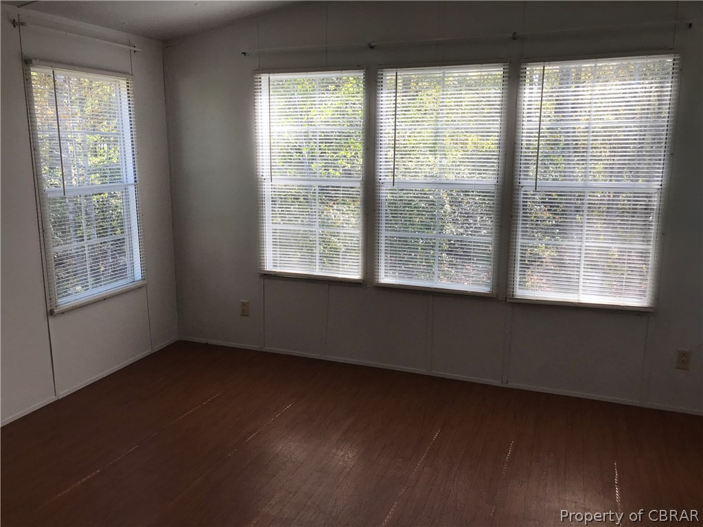 447 Syringa Road Topping, VA 23169 - Photo 11 of 19 Gallery Image 11