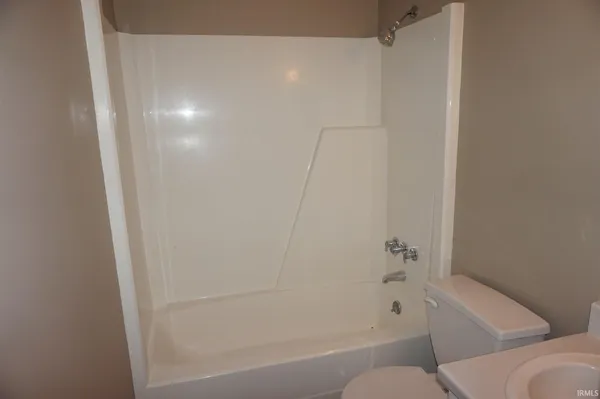 $1,750 | 7231 Elmbrook Drive, Fort Wayne, IN 46835