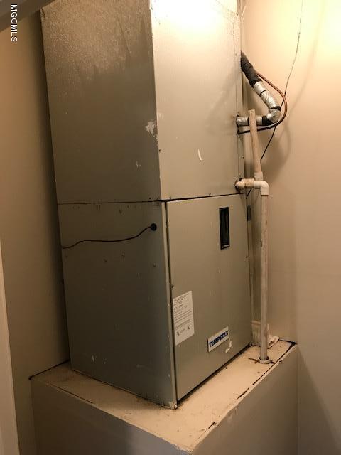10643 Firetower Road Pass Christian, MS 39571 - Photo 23 of 31 A/C
