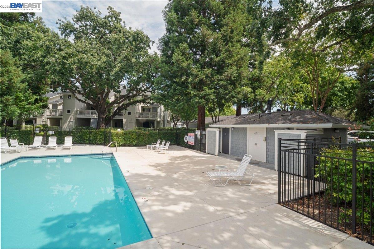 2598 Oak Road, Unit 284 Walnut Creek, CA 94597 - Photo 30 of 33 Gallery Image 30