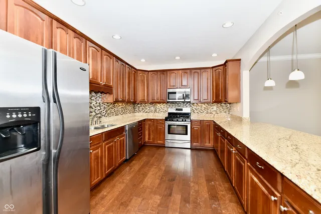 $2,599 | 8555 One W Drive, Unit 301, Indianapolis, IN 46260